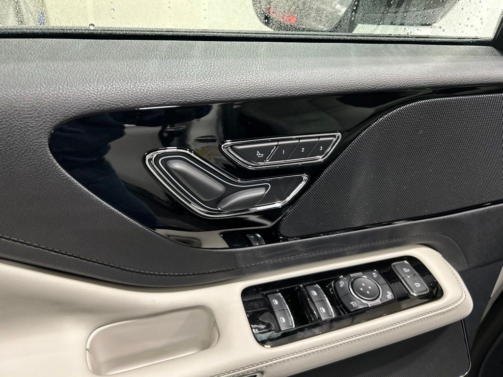 2027 Lincoln Aviator Premiere