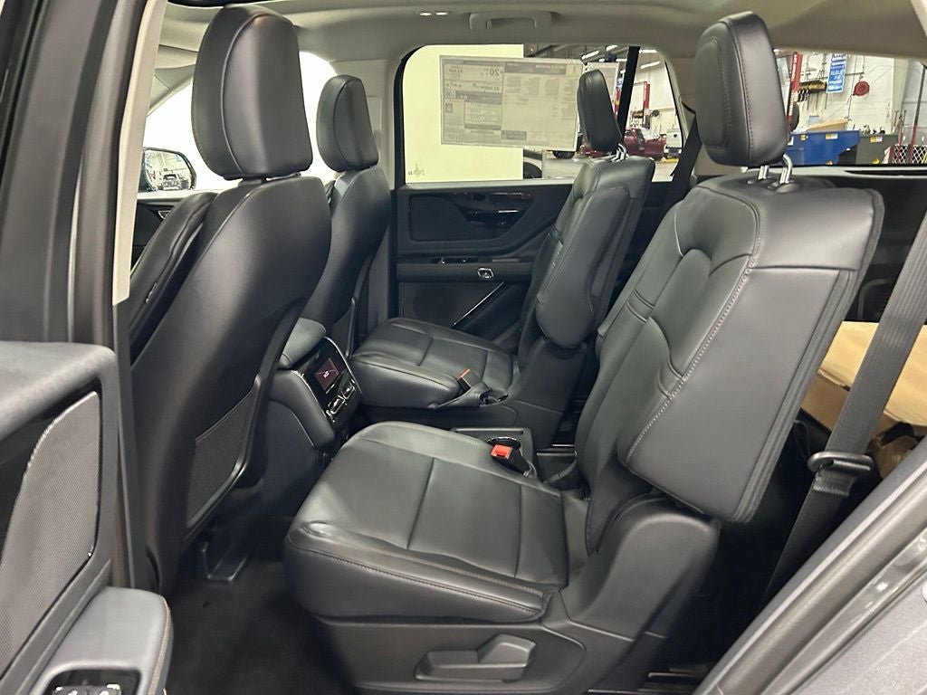 2027 Lincoln Aviator Premiere