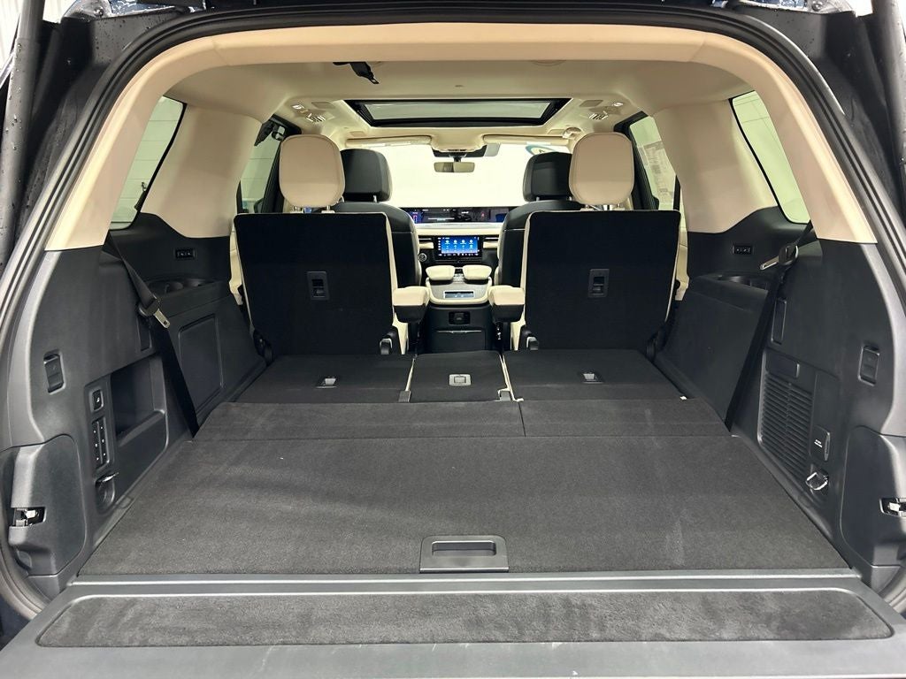 2027 Lincoln Navigator Reserve