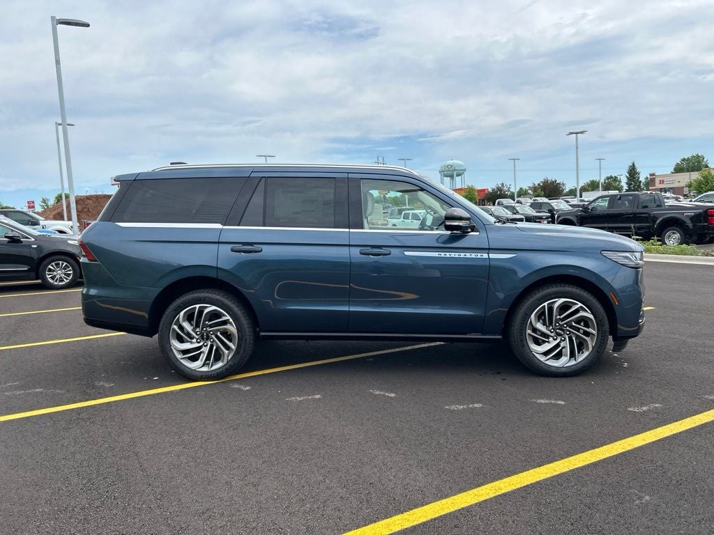 2027 Lincoln Navigator Reserve