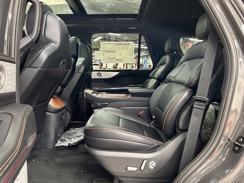 2027 Lincoln Navigator Black Label