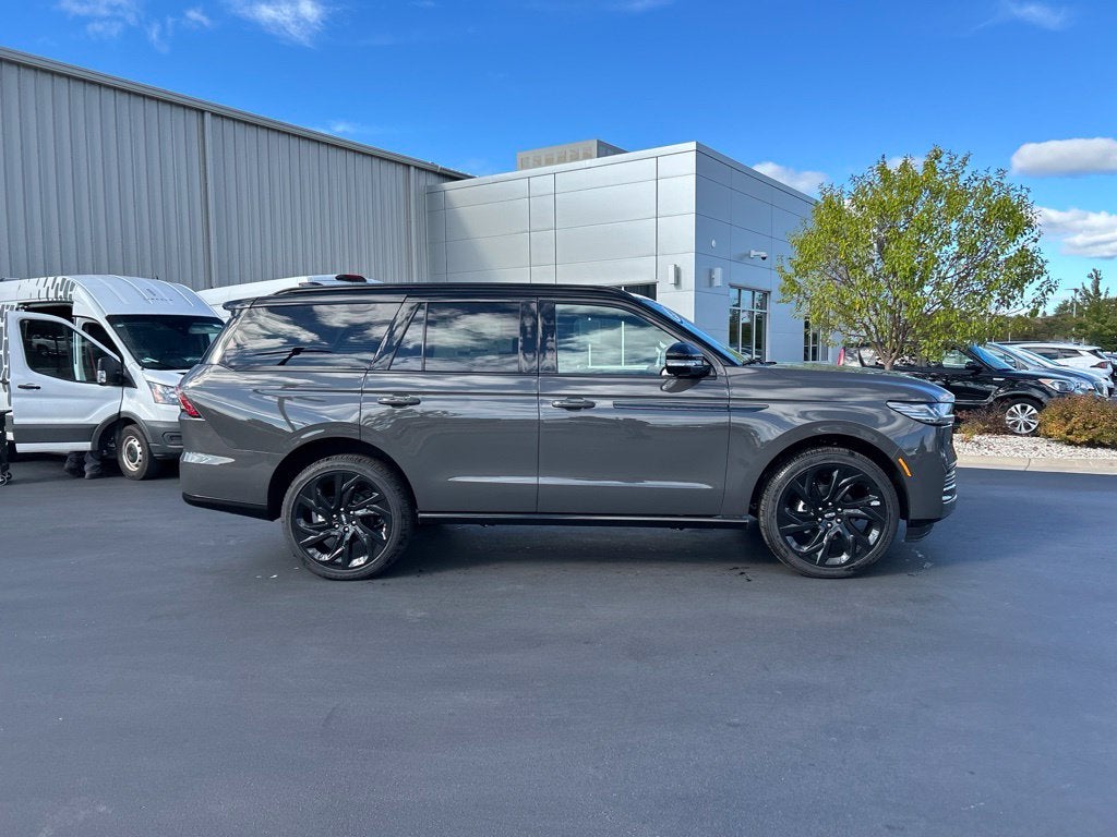 2027 Lincoln Navigator Black Label