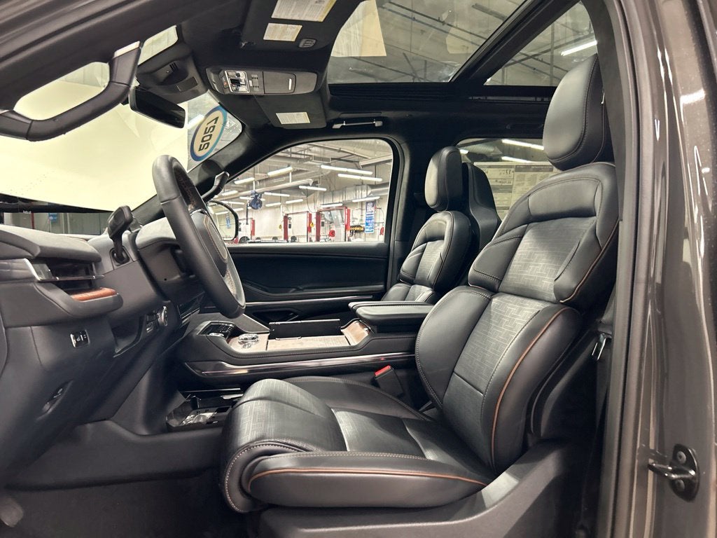 2027 Lincoln Navigator Black Label