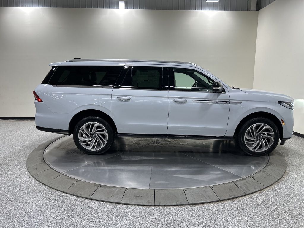 2026 Lincoln Navigator L Reserve