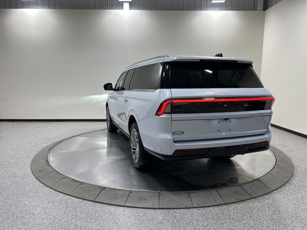 2026 Lincoln Navigator L Reserve