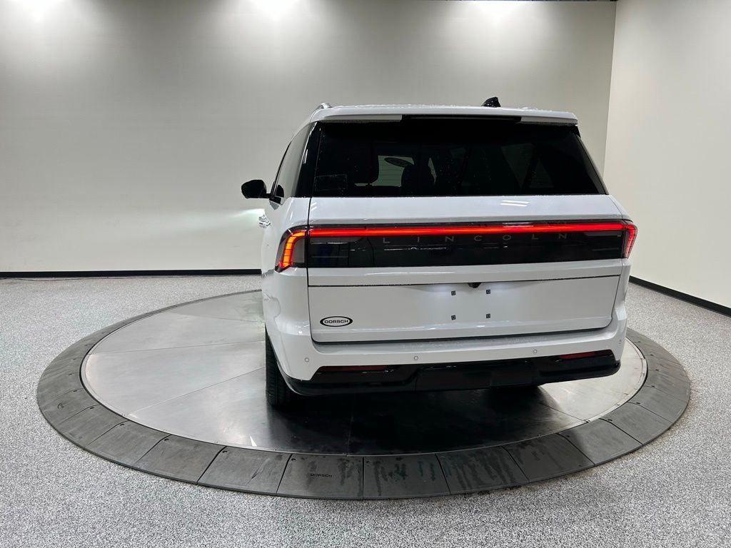 2026 Lincoln Navigator L Reserve
