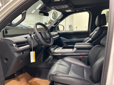 2026 Lincoln Navigator L Reserve