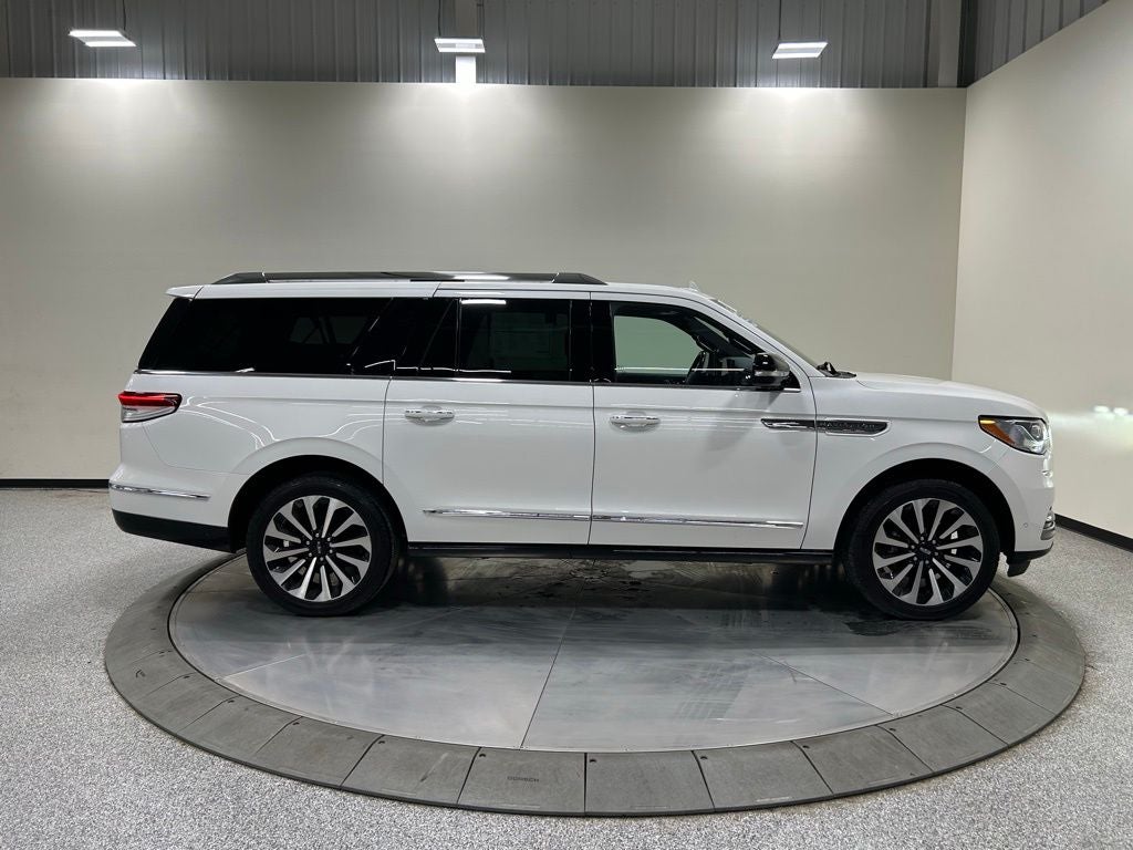 2023 Lincoln Navigator L Reserve