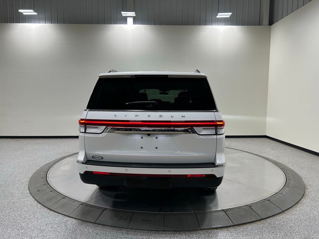 2023 Lincoln Navigator L Reserve