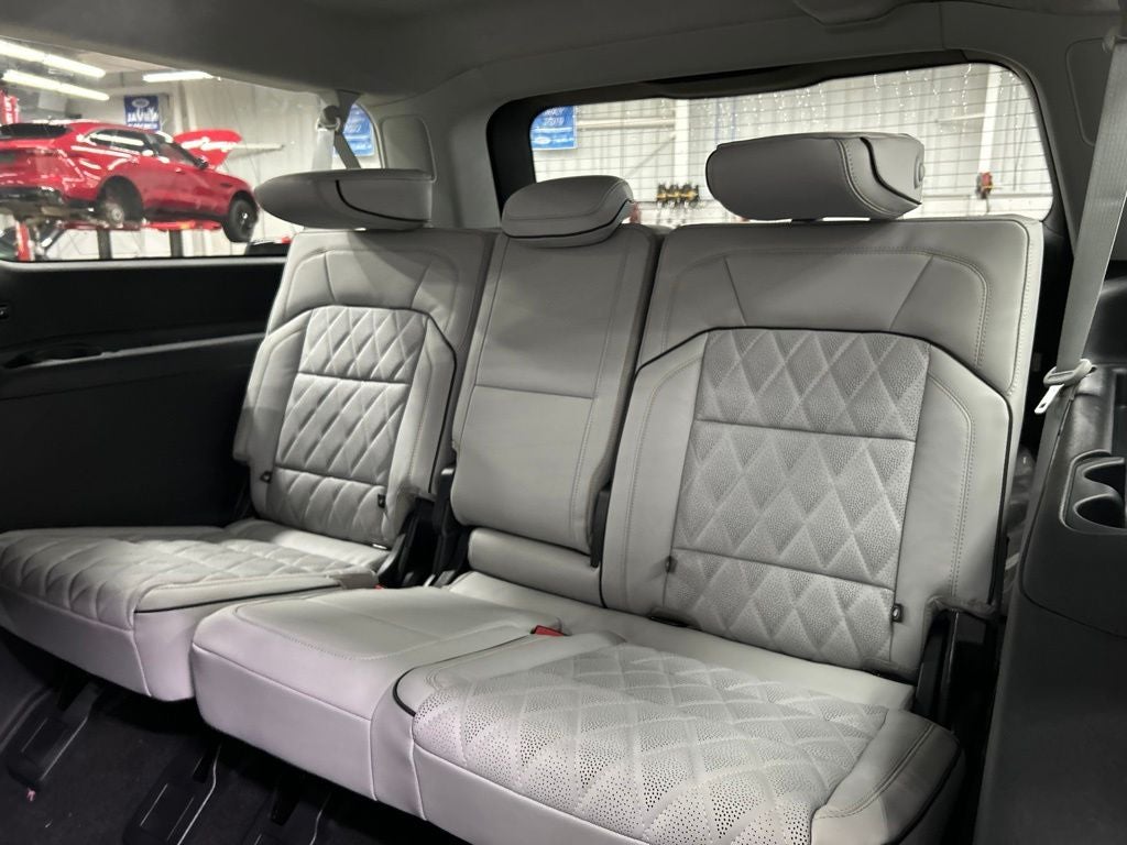 2026 Lincoln Navigator L Black Label