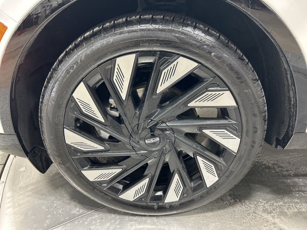 2025 Lincoln Nautilus Reserve