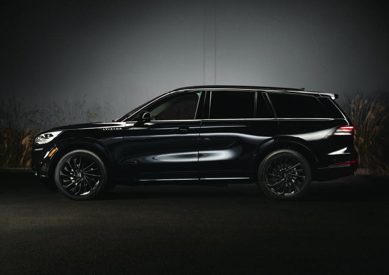 A 2024 Lincoln Aviator® SUV is shown in the Infinite Black exterior color | Dorsch Lincoln in Green Bay WI