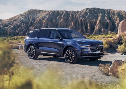 A 2024 Lincoln Nautilus® SUV is parked in a desert national park. | Dorsch Lincoln in Green Bay WI