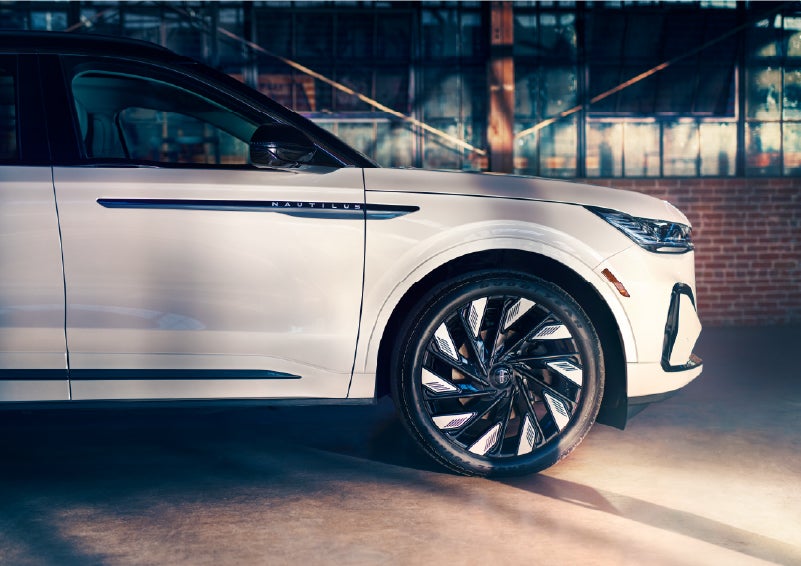 The wheels of the available Jet Appearance Package are highlighted. | Dorsch Lincoln in Green Bay WI