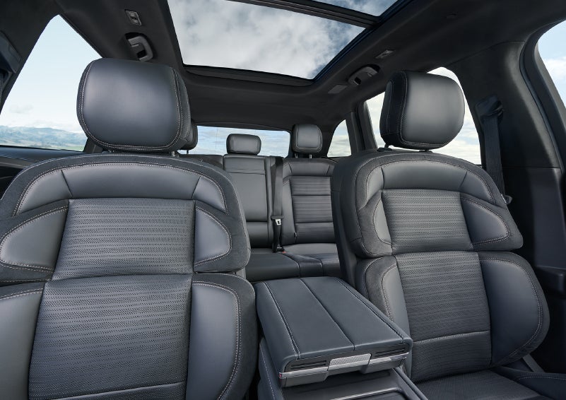The spacious second row and available panoramic Vista Roof® is shown. | Dorsch Lincoln in Green Bay WI