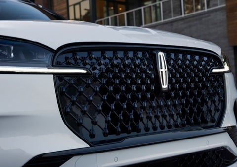 The front grille of a 2026 Lincoln Aviator® SUV is shown. | Dorsch Lincoln in Green Bay WI