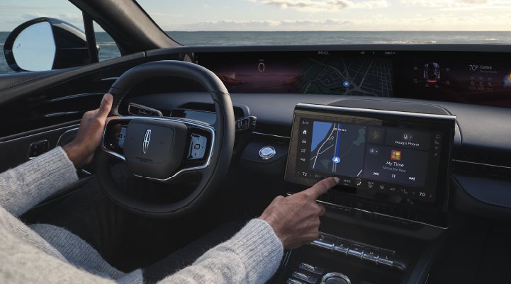The driver of a 2026 Lincoln Nautilus® SUV interacts with the new Lincoln Digital Experience. | Dorsch Lincoln in Green Bay WI