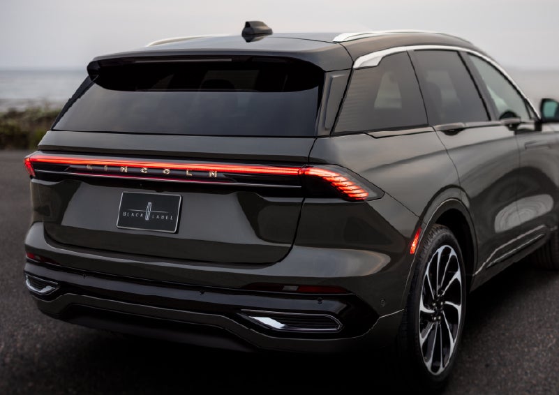 The rear of a 2026 Lincoln Black Label™ Nautilus® SUV displays full LED rear lighting. | Dorsch Lincoln in Green Bay WI