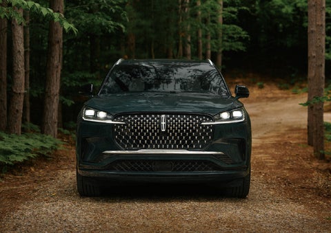 The front grille of a 2027 Lincoln Aviator® Black Label™ SUV is shown. | Dorsch Lincoln in Green Bay WI