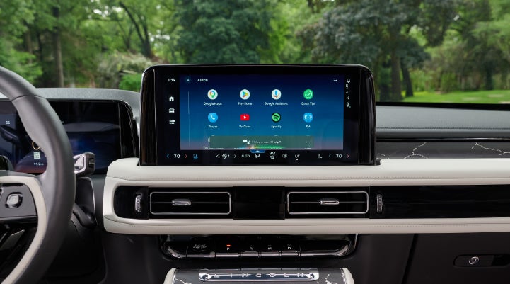 The center touchscreen inside a 2027 Lincoln Aviator® Black Label™ SUV | Dorsch Lincoln in Green Bay WI
