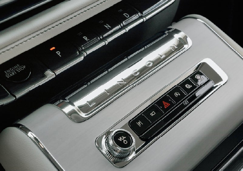 The piano key gear selector of a 2027 Lincoln Aviator® Back Label™ SUV. | Dorsch Lincoln in Green Bay WI